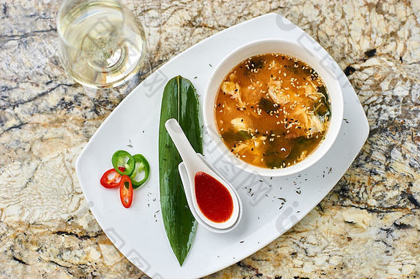 辣的朝鲜文泡菜汤