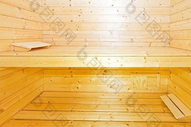经典瑞典风格的木制桑拿房