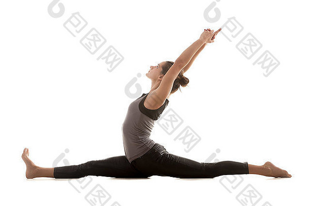 白色背景的运动瑜伽女孩，腿部分开