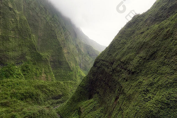 夏威夷考艾岛纳巴利海岸的威美亚峡谷景观