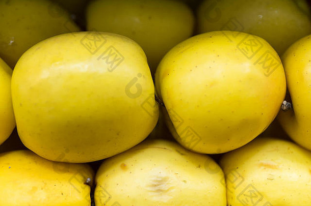 黄色的蛋白石苹果