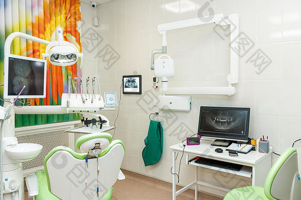 特殊的设备牙医牙医办公室设计现代牙科诊所办公室牙科治疗单位医疗仪器
