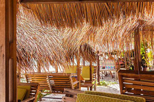 <strong>泰国餐厅</strong>热带海滩稻草雨伞