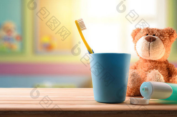口服卫生孩子们孩子们的房间清洁元素木表格塞玩具水平作文前面视图