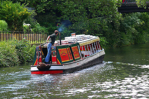 伦敦评议公园卡姆登评议运河部分大联盟运河狭窄的船