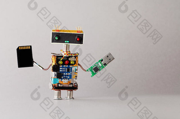 可移植的存储设备Usb内存卡概念摘要机器人玩具科技配件灰色的背景