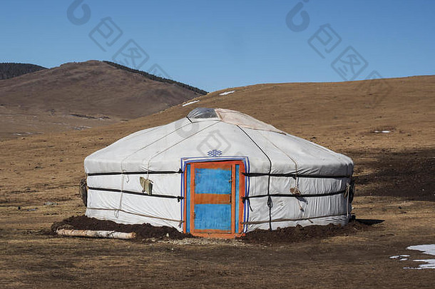 传统的蒙古尤尔塔鄂尔浑省山景观