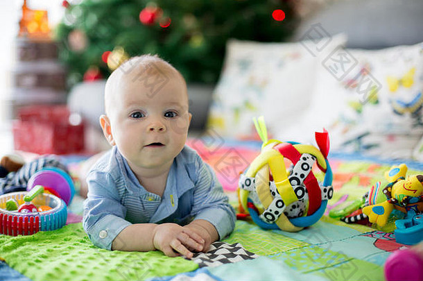 快乐个月婴儿男孩玩首页色彩斑斓的活动毯子玩具活动