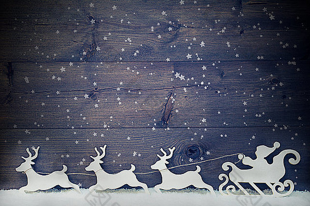 白色古董圣诞老人老人雪橇驯鹿雪复制空间明星