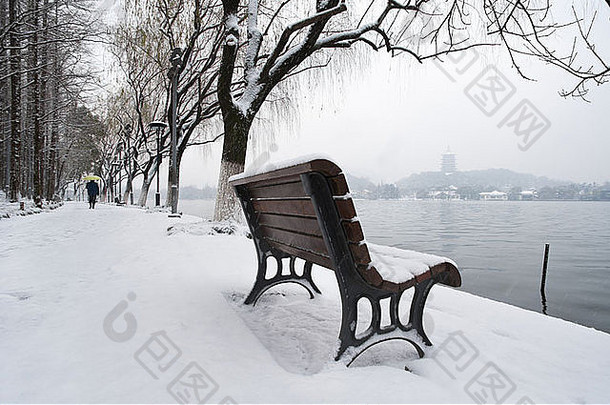 白雪覆盖的板凳上银行<strong>西</strong>湖<strong>杭州</strong>中国