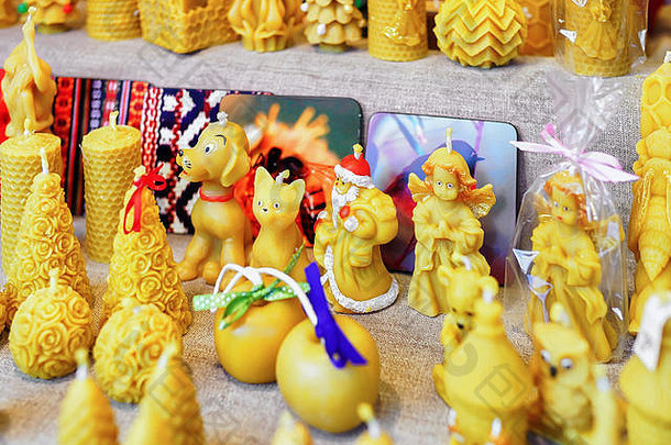 节日蜡烛形式动物天使显示出售圣诞节市场里加拉脱维亚市场人买节日货物记忆衣服食物