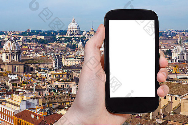 旅行概念手持有智能手机减少屏幕罗马城市景观背景