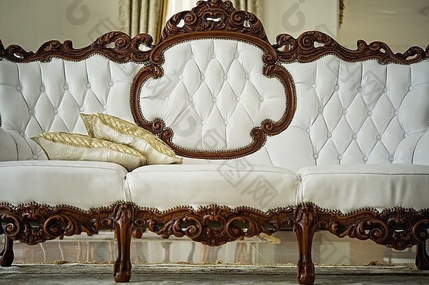 奢侈品古董白色沙发