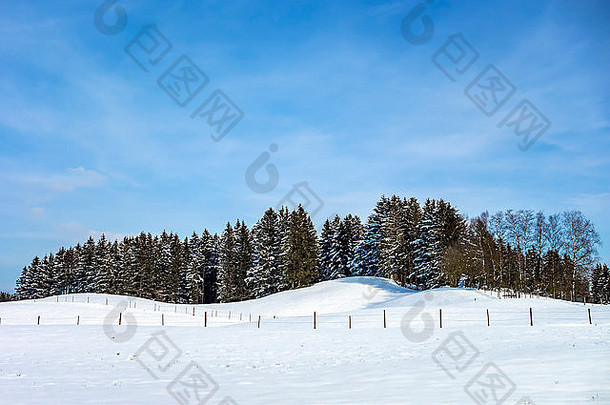 图像冬天景观巴伐利亚德国阳光明媚的一天
