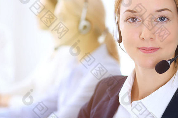 调用中心集团运营商工作焦点金发女郎业务女人耳机