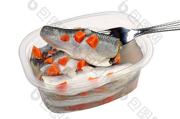 腌制鱼叉塑料Jar孤立的白色背景