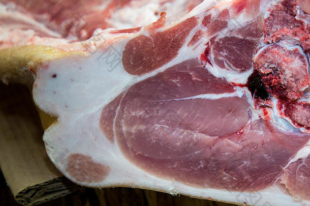 一流的生多汁的猪肉肉计数器失去交叉部分一块生猪肉肉有机市场