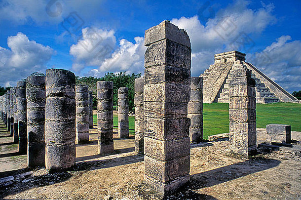 卡斯蒂略金字塔库库尔坎奇红玫瑰尤卡坦半岛墨西哥