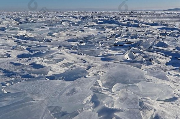 破碎的块冰湖霍夫斯戈尔总和蒙古