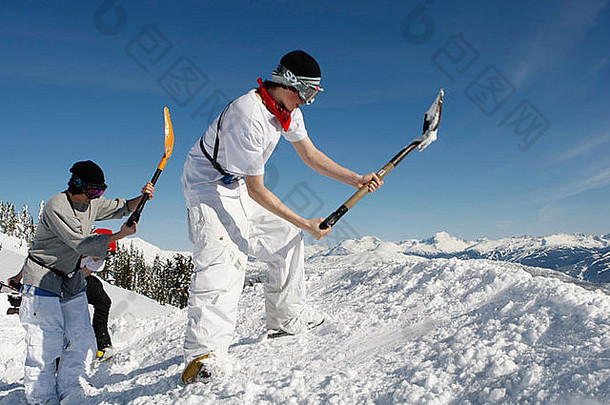 滑雪铲雪建筑爱发牢骚的人跳