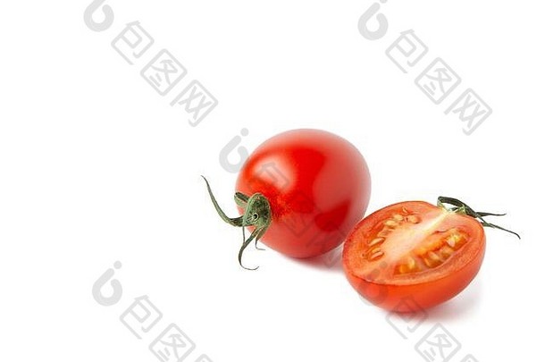 新鲜的红色的樱桃番茄叶子一半胎儿小影子孤立的白色背景宏平躺水平特写镜头健康的