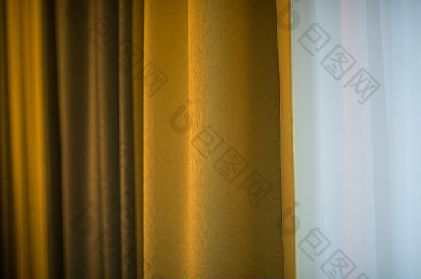 折叠窗帘黄金颜色