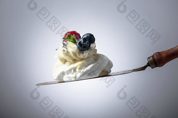 小蛋糕甜点巴甫洛娃蓝莓树莓