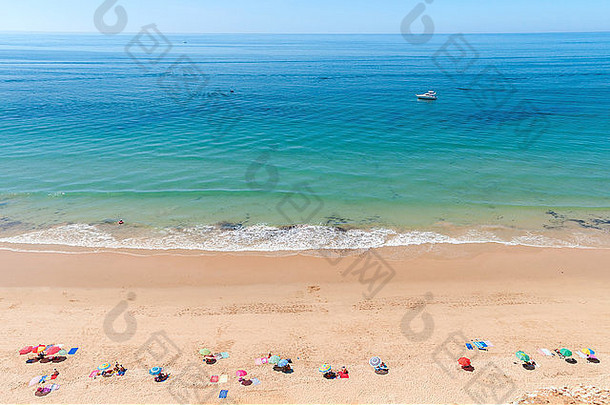 美丽的边缘海滩葡萄牙悬崖