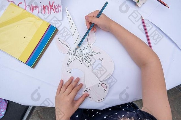 孩子油漆图片蜡笔
