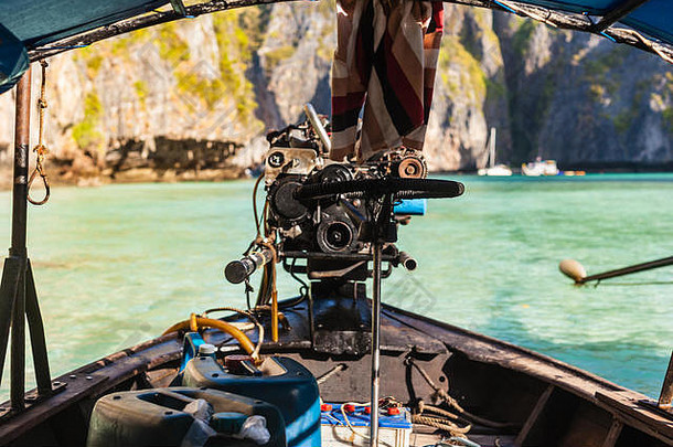 柴油引擎泰国传统的长尾巴船热带岛
