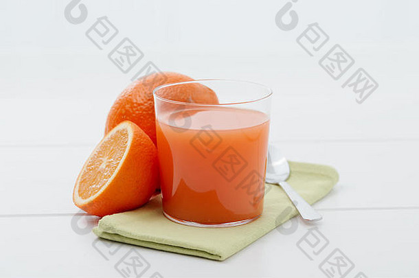 健康的美味的汁新鲜的橙子厨房表格健康的食物喝概念
