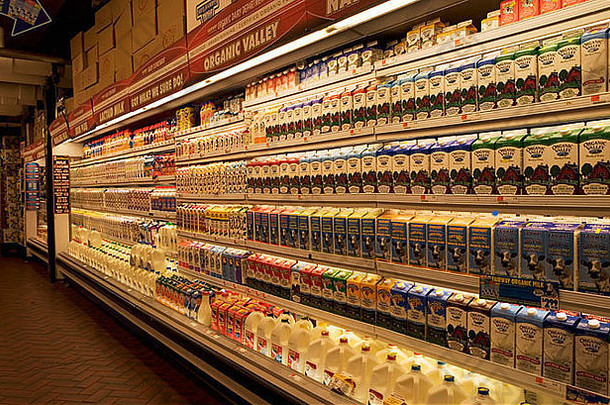 食物杂货商杂货店当地的生产商产品促销活动超市架子上商店商店购物者购物价格零售