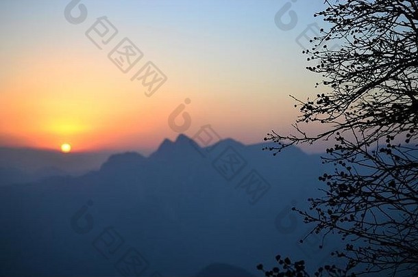 美丽的日出一年华山山陕西中国