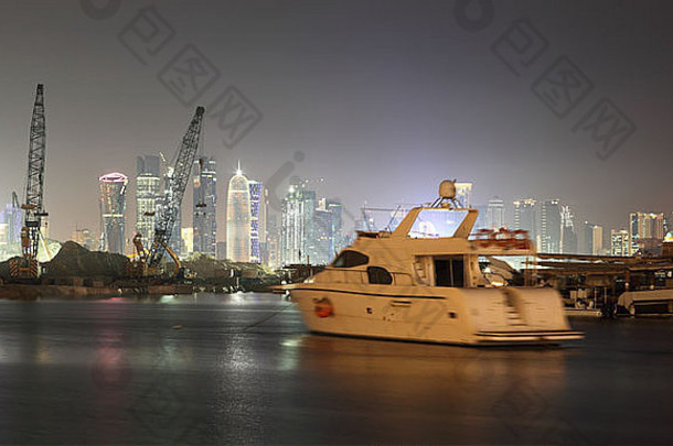 多哈回合谈判城市天际线晚上卡塔尔中间东