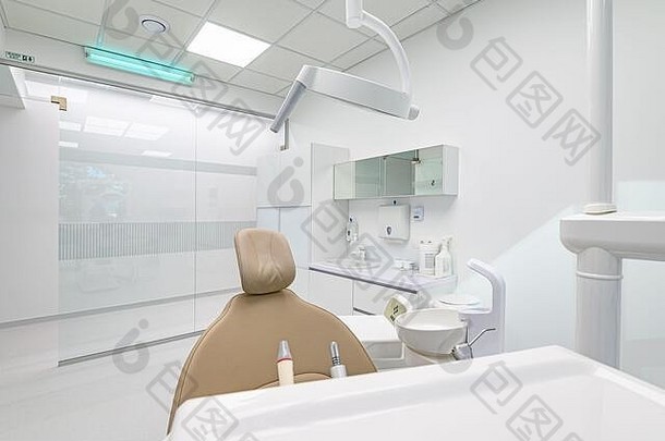 室内牙科医疗办公室特殊的设备