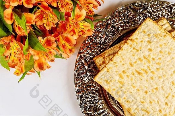 犹太人家庭庆祝逾越节玛索犹太人无酵面包假期