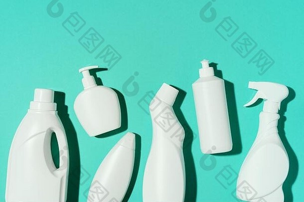 模式白色塑料瓶容器化学清洁产品蓝色的背景前视图平躺停止塑料回收单独的集合垃圾概念