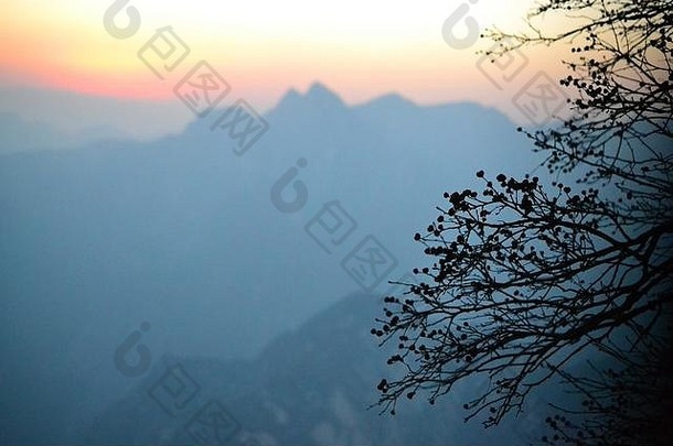 美丽的日出一年华山山陕西中国