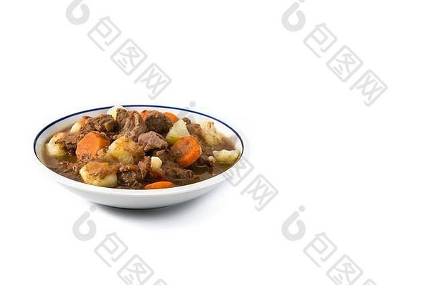 爱尔兰牛肉炖肉胡萝卜土豆孤立的白色背景复制空间