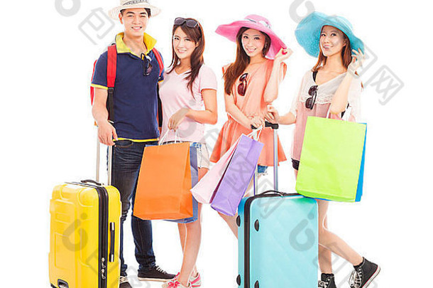 年轻的人旅行在世界范围内购物