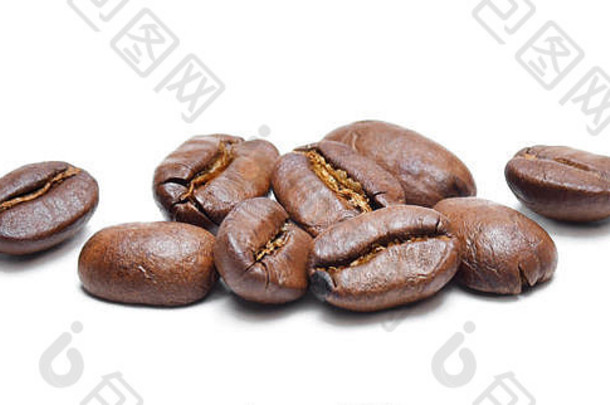 烤咖啡豆子孤立的白色背景特写镜头拍摄美味的Arabica豆子桩集团对象减少