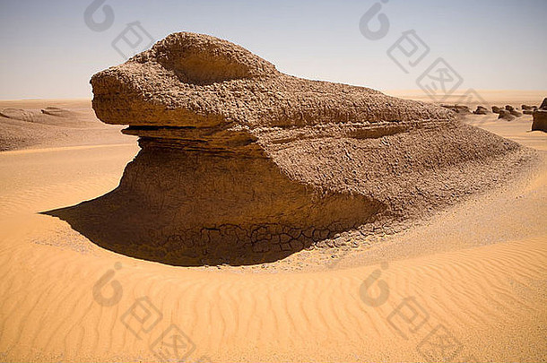 关闭yardang泥狮子中期一天太阳撒哈拉沙漠沙漠路线gilfkebir西方沙漠埃及