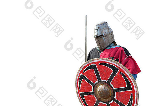 中世纪的金属护甲头盔战士孤立的白色