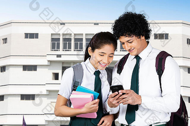 高学校学生阅读短信移动电话学校建筑