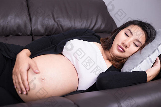 怀孕了女人睡觉沙发<strong>首页</strong>