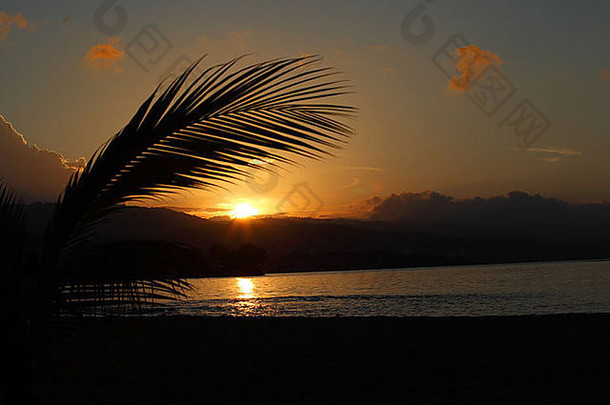 太阳设置湾没有为了牙买加