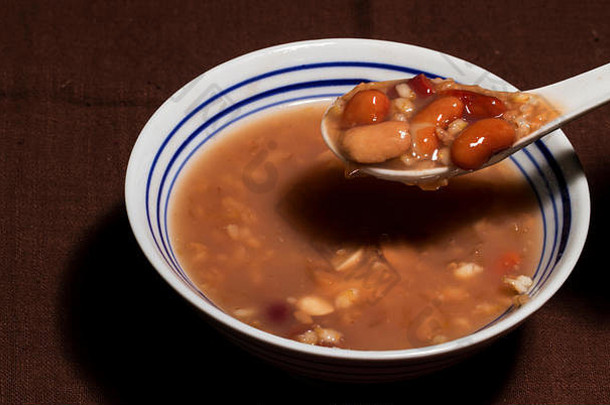 中国人传统的食物2004粥