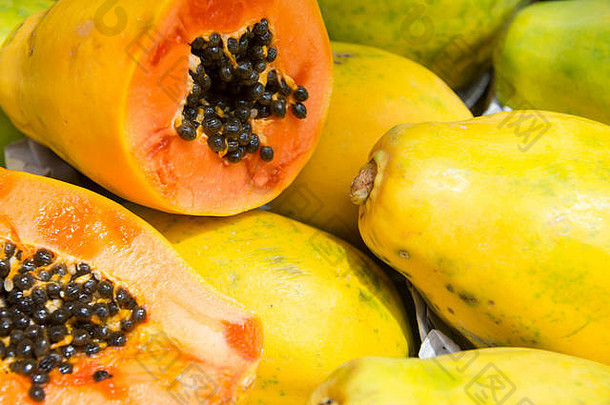 新鲜的减少多汁的热带木瓜马毛水果种子巴西农民市场里约1月巴西