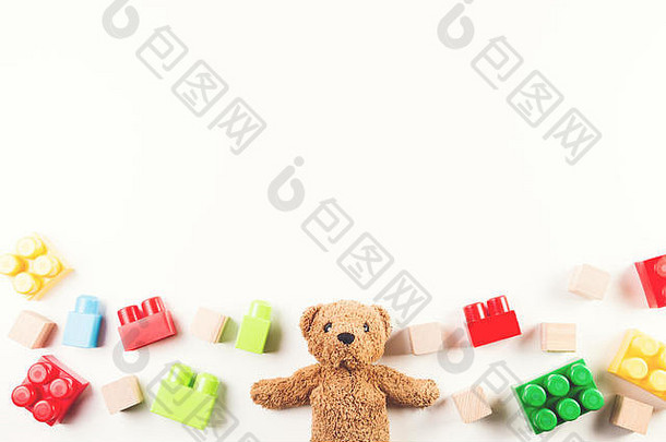 孩子们玩具背景泰迪熊色彩斑斓的块