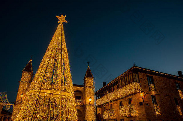 普埃布拉Sanabria萨莫拉西班牙12月普埃布拉Sanabria位于萨莫拉西班牙圣诞节期壮观的